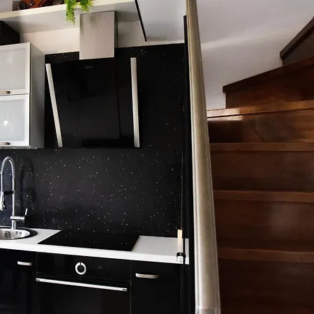 Apartament Ariana *