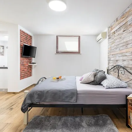Ariana Apartment *